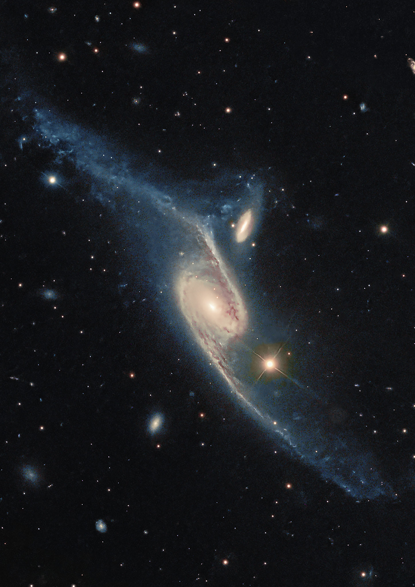 ngc6872-vert